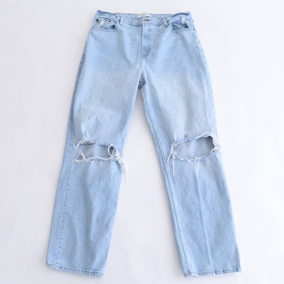 Abercrombie & Fitch Denim - Abercrombie And Fitch Light Wash 90' Straight Ultra High Rise Curve Jeans 33/16R